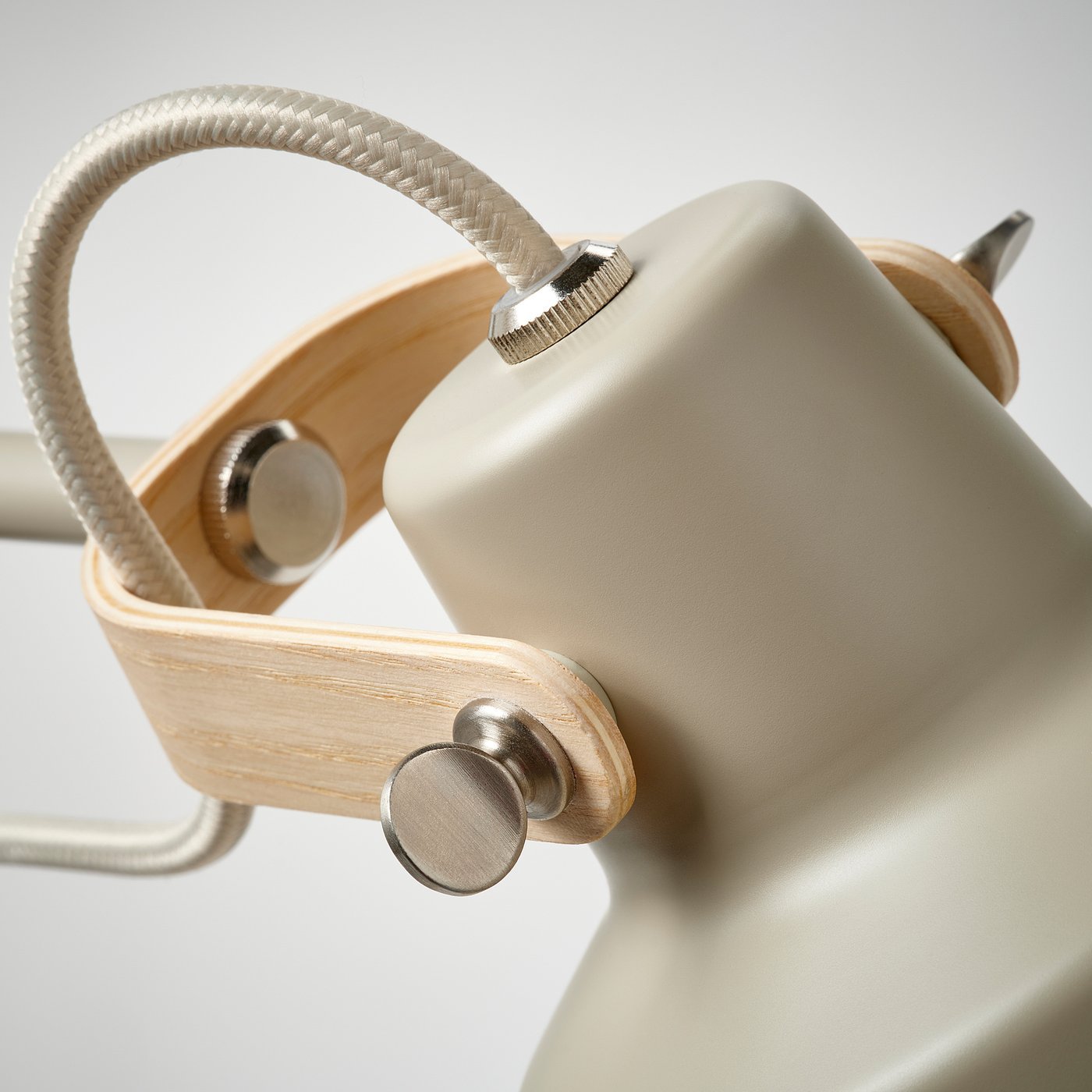 SJÖMAKT, Floor lamp with 2-spot, beige/ash - Image 5